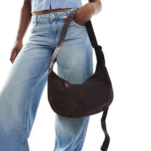 NWT Baggu Medium Crescent Bag - Chocolate Plum - Picture 5 of 5